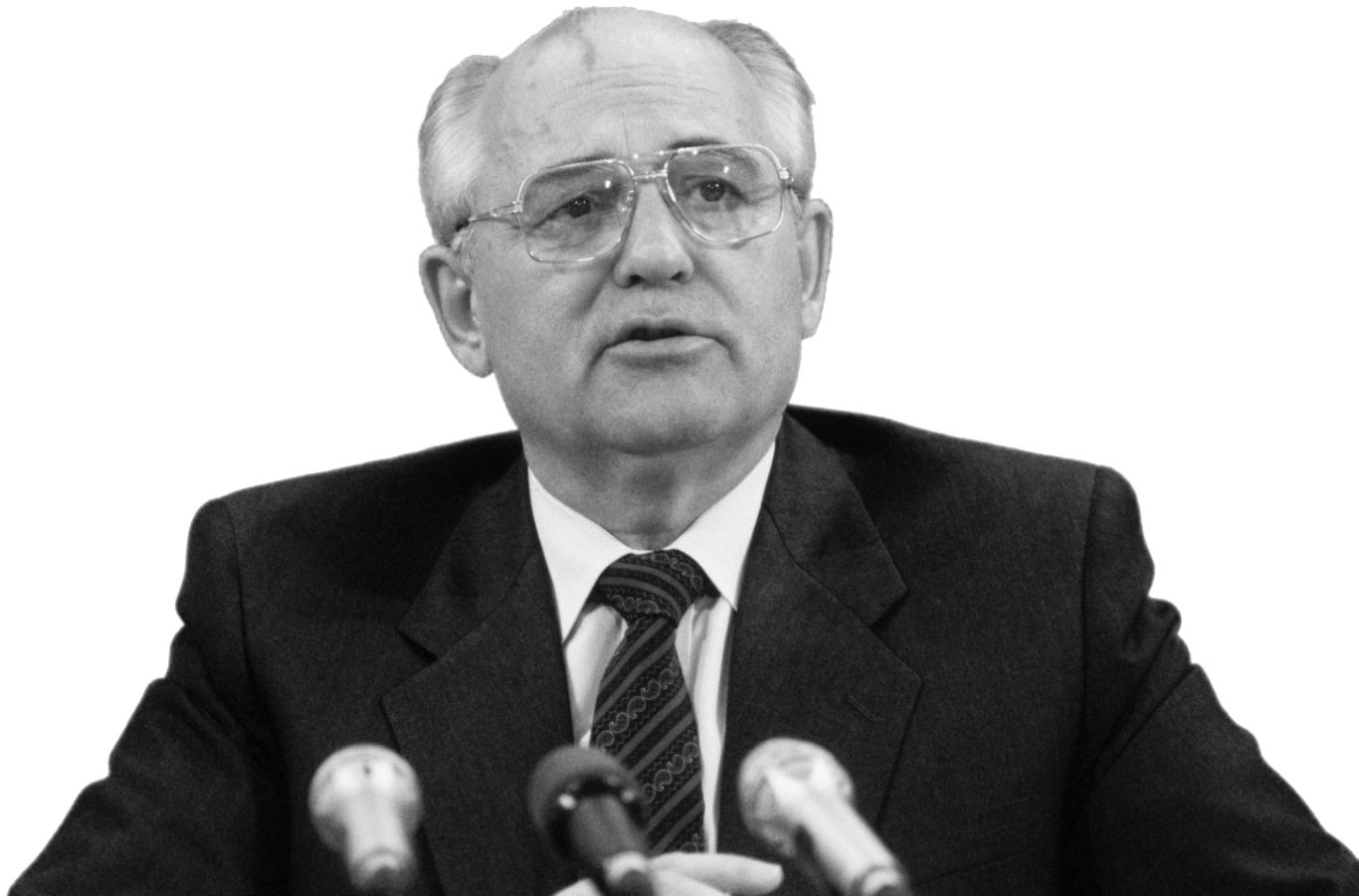 Mikhail Gorbachev PNG    图片编号:65828