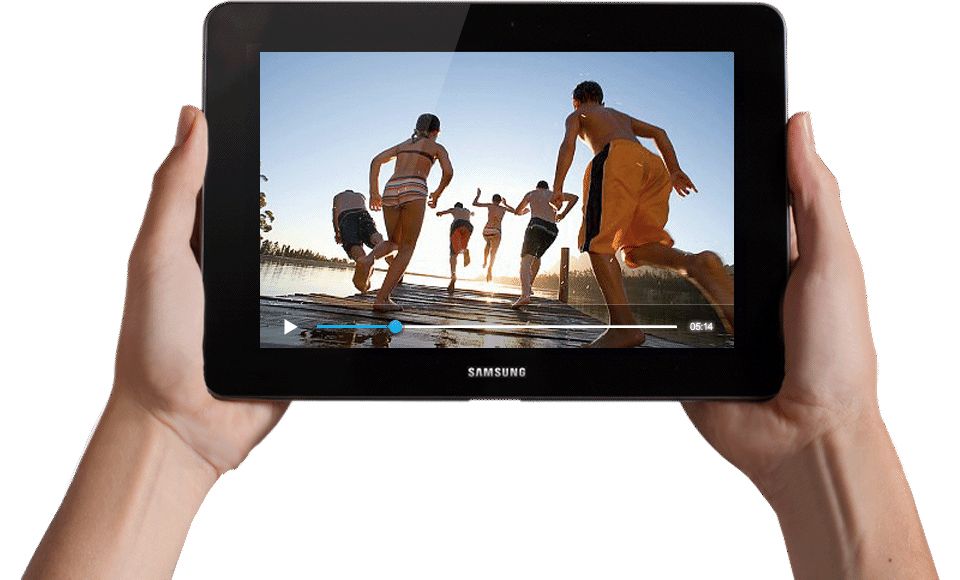 Tablet in hands PNG image    图片编号:8551
