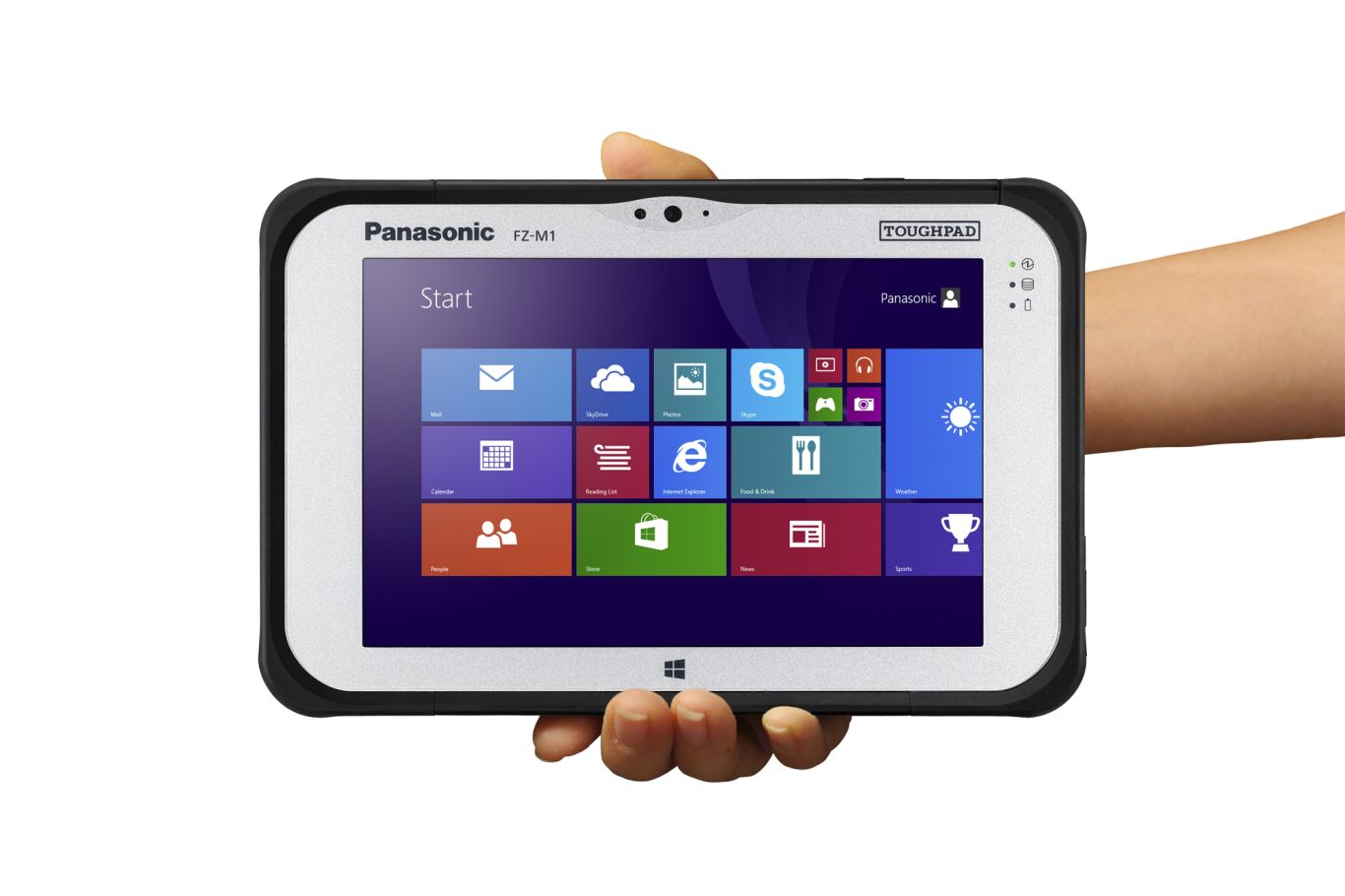 Tablet in hand PNG image    图片编号:8558