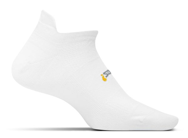 白色袜子PNG免抠图透明素材 16设计网编号:8219