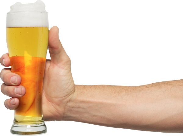 啤酒在手PNG透明背景免抠图元素 素